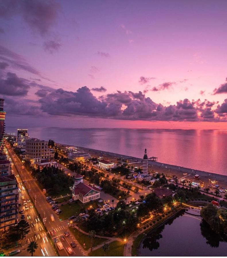 Orbi City Luxury Suite Batumi Kültér fotó